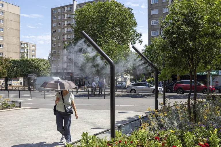 À Vitry, les parcs deviennent refuges contre la chaleur