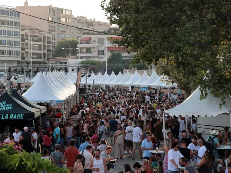 À Toulon, la Nuit des Pêcheurs réunit les générations