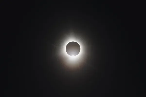 Éclipse solaire au Havre : comment l'observer sans risque le 12 août