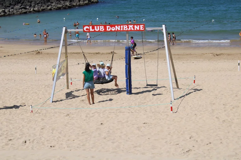 Saint-Jean-de-Luz : la vie au Club Donibane, entre jeux et copains