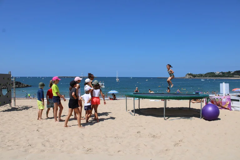 Saint-Jean-de-Luz : la vie au Club Donibane, entre jeux et copains