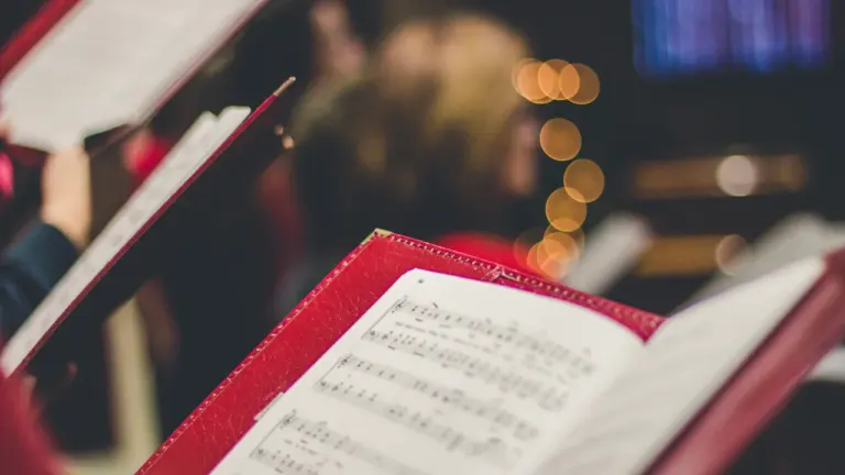 À Guyancourt, 55 choristes chantent pour Octobre Rose