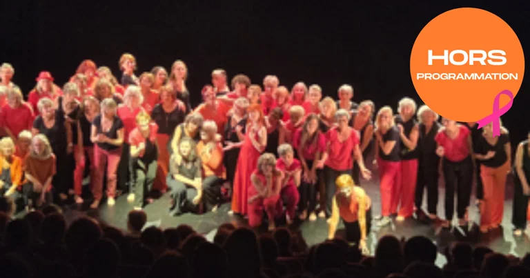 À Guyancourt, 55 choristes chantent pour Octobre Rose