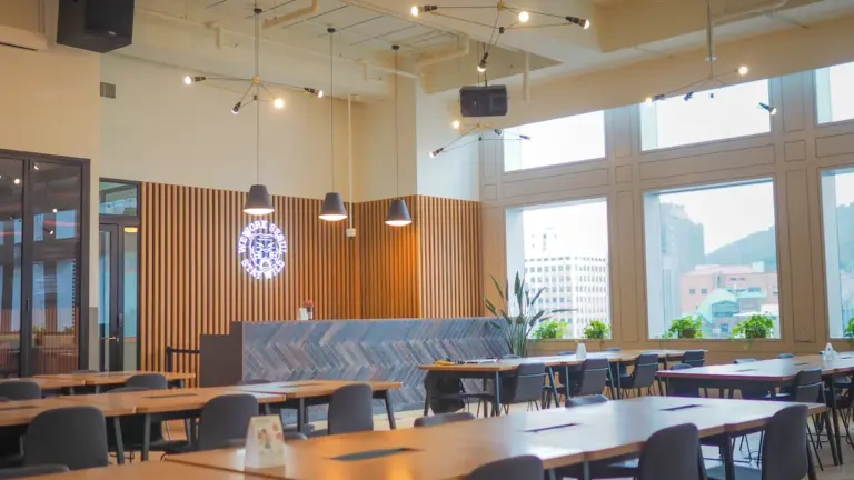 À La Courneuve, la cantine change ses règles