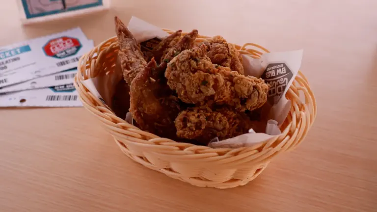 À Épinay-sous-Senart, 500 repas offerts à l’ouverture de Chicken’Cut