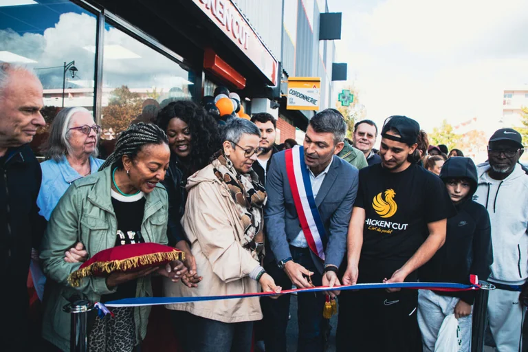 À Épinay-sous-Senart, 500 repas offerts à l'ouverture de Chicken'Cut