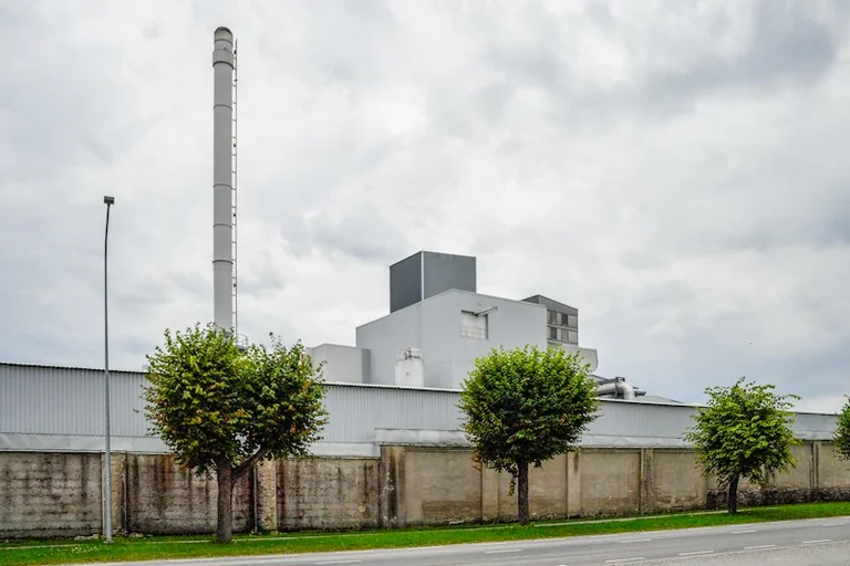 À Maisons-Alfort, l'incinérateur Thermo-sur-Seine passe mal